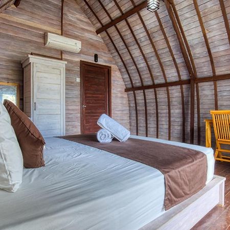 Megaland Bungalow Batununggul Esterno foto