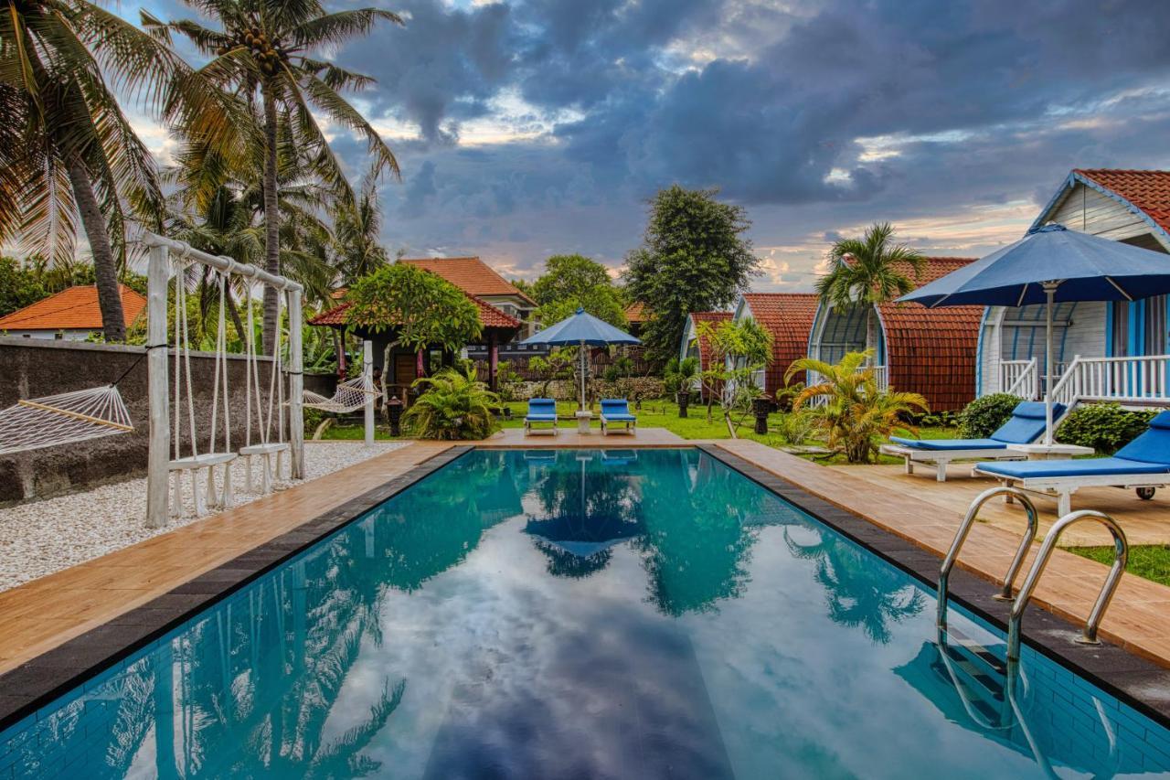 Megaland Bungalow Batununggul Esterno foto