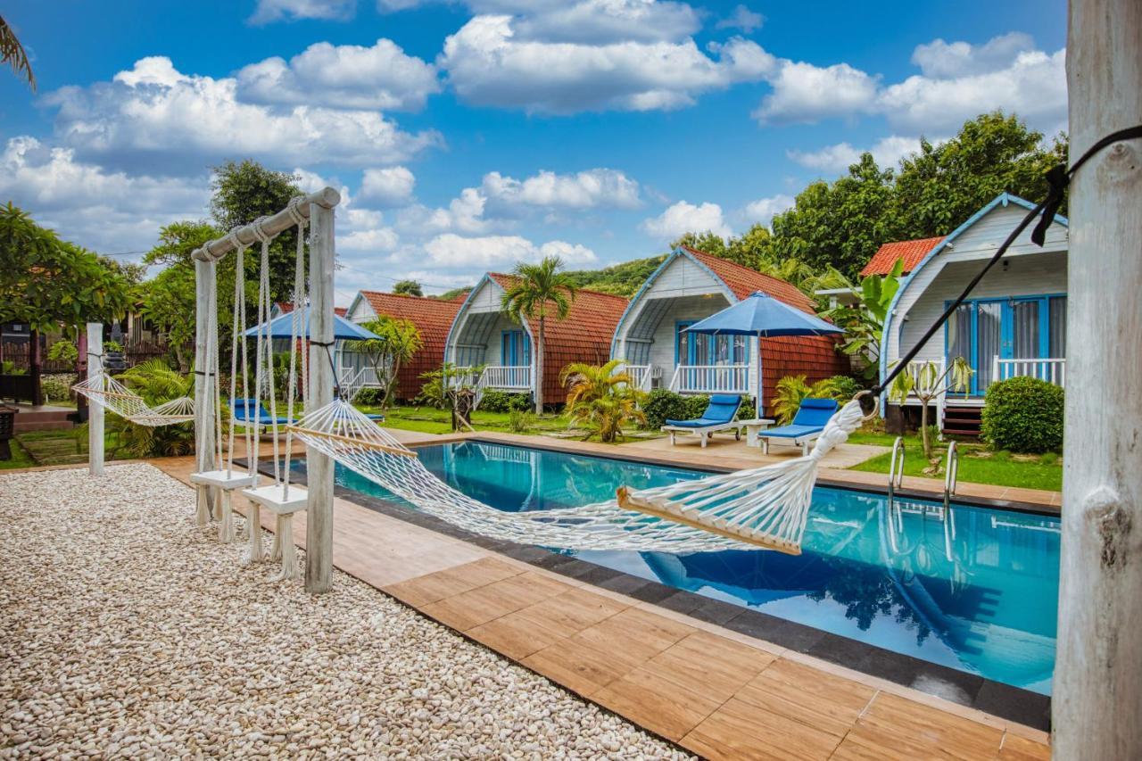Megaland Bungalow Batununggul Esterno foto