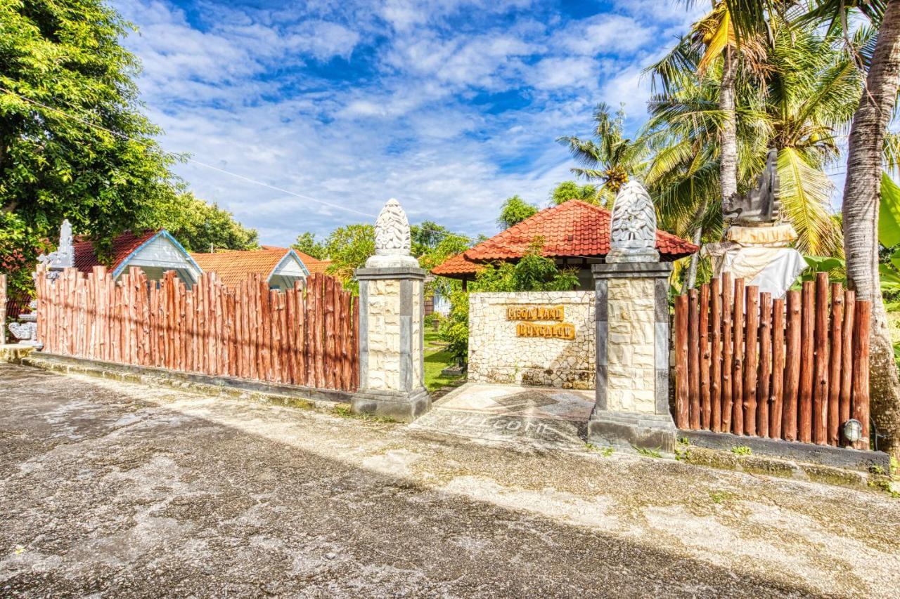 Megaland Bungalow Batununggul Esterno foto
