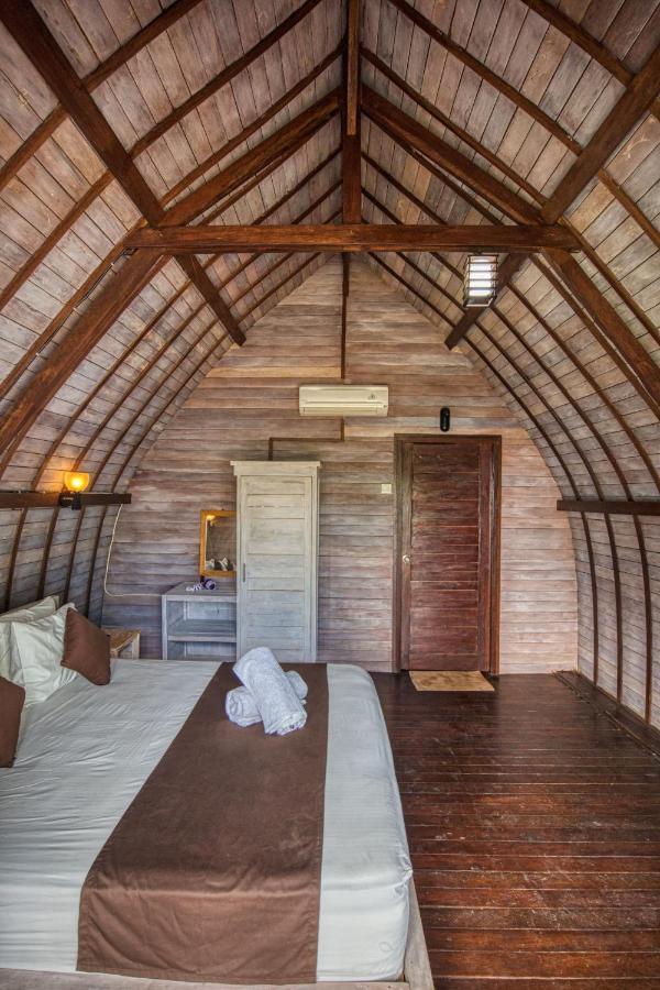 Megaland Bungalow Batununggul Esterno foto